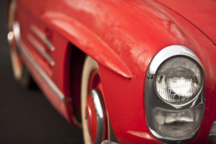  Mercedes-Benz 300 SL Roadster 1962 года  (фото 26 из 39)